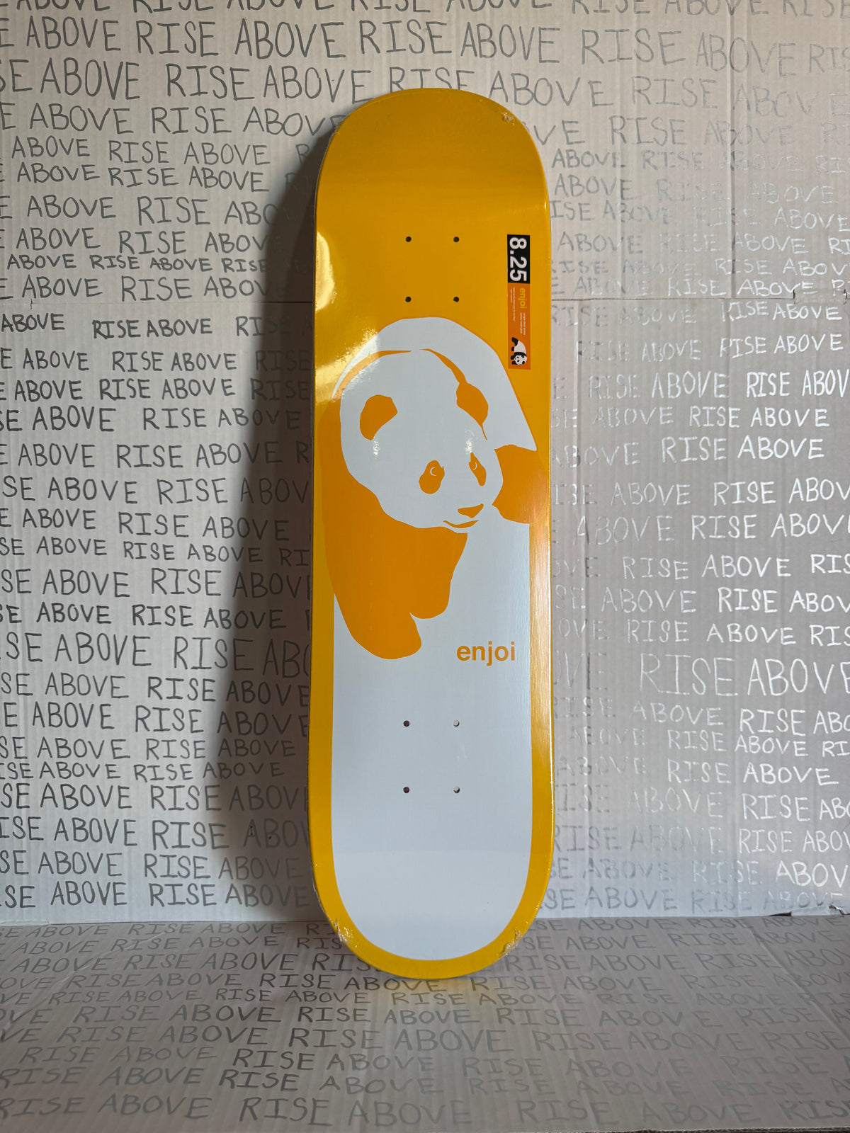 ENJOI CLASSIC PANDA GOLD 8.25”