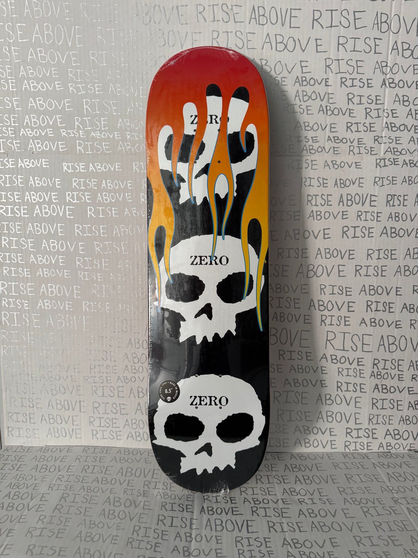 Zero 3 skull w/ flames 8.5”