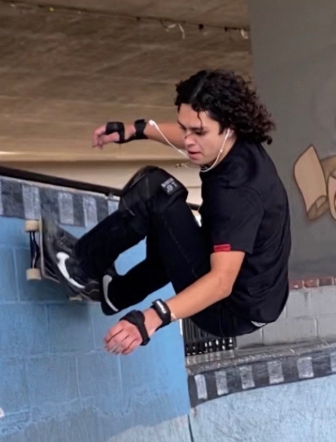 Skater Reversible Black Tee